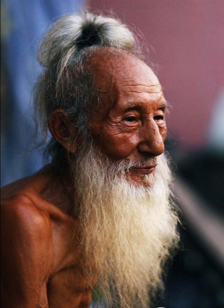 北京公布新规 公共场所外语标识不规范或将被罚款_hth·华体网站(图1) hth·华体(中国区)官方网站