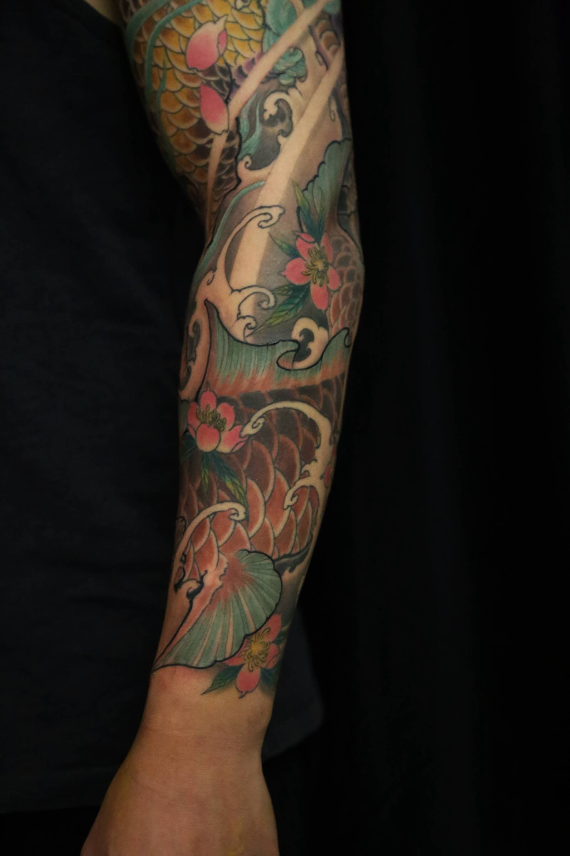 “hth官方网站”
上海纹身由龙刺青作品花臂麒麟纹身(图2)